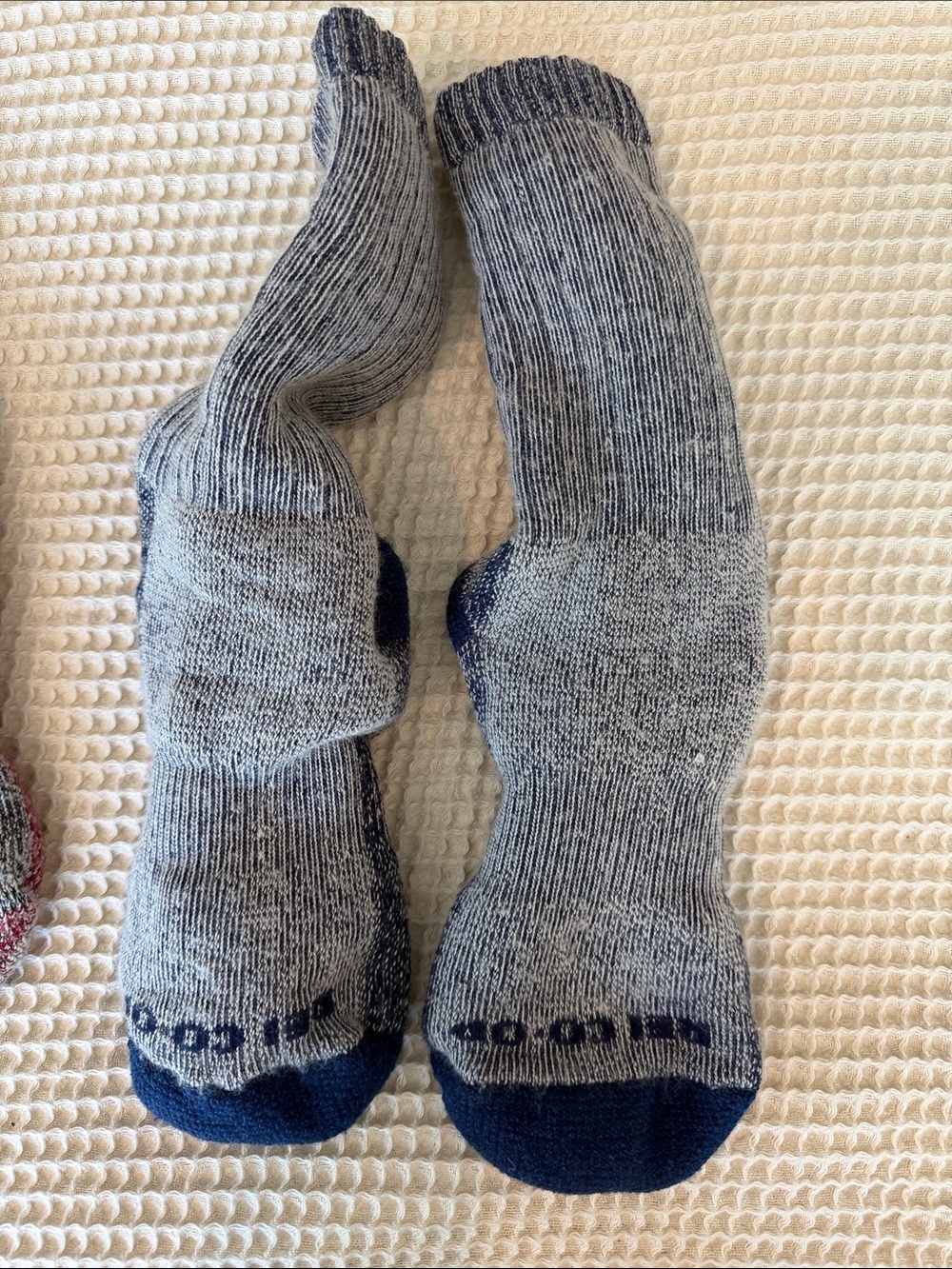 Smartwool & REI Women’s Heavy Wool Hiking Socks – 2 Pairs – Medium - Picture 3 of 8